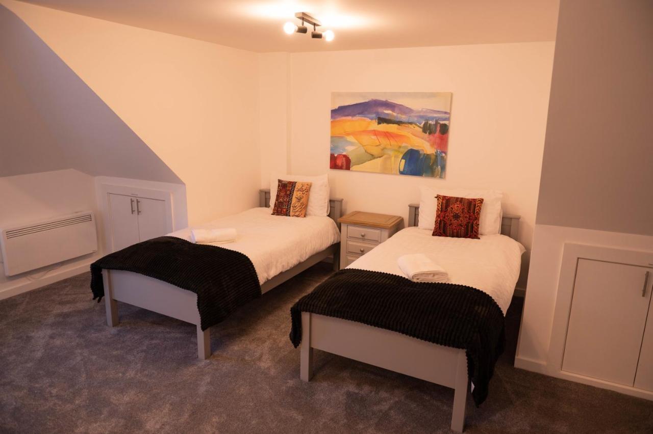 Walnut Flats-F4, 2-Bedroom With Ensuite - Parking, Netflix, Wifi - Close To Oxford, Bicester & Blenheim Palace Kidlington Esterno foto