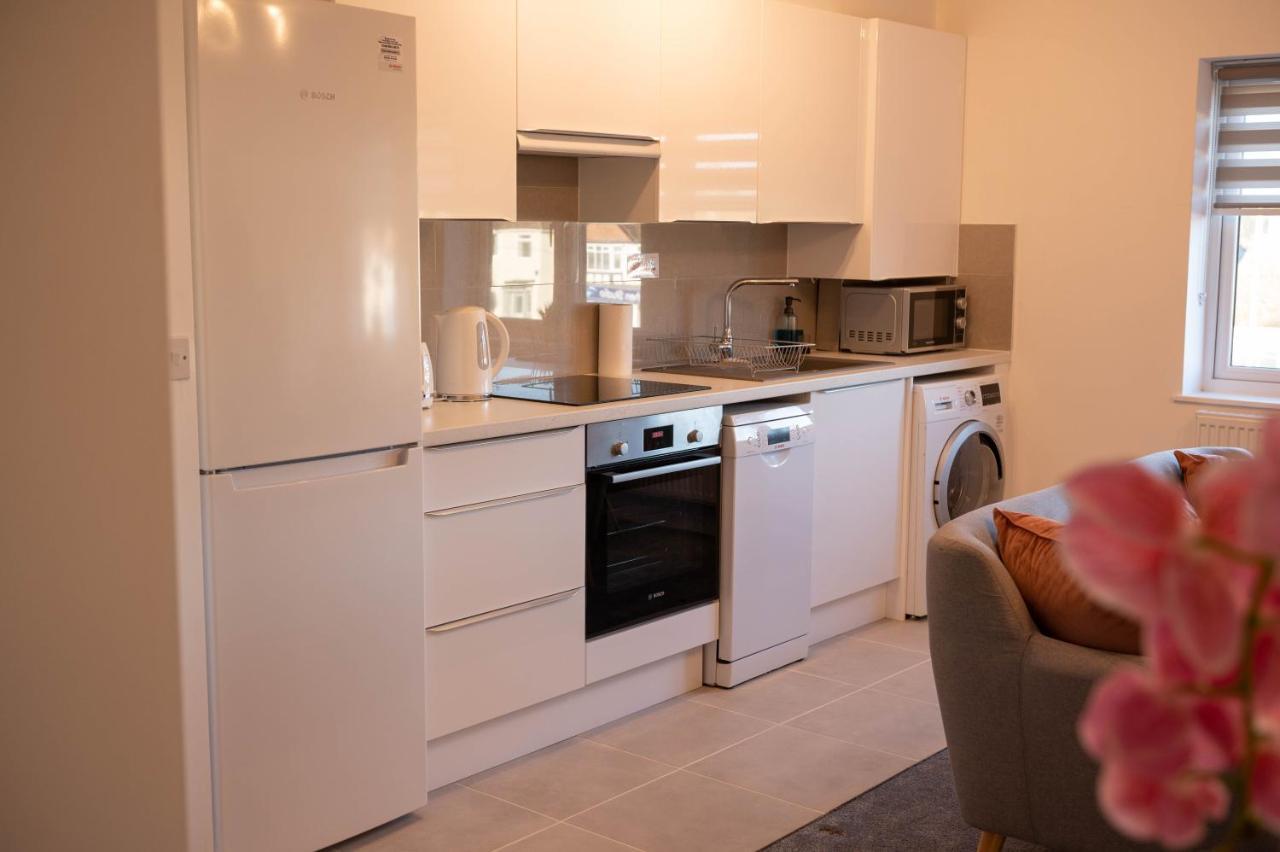 Walnut Flats-F4, 2-Bedroom With Ensuite - Parking, Netflix, Wifi - Close To Oxford, Bicester & Blenheim Palace Kidlington Esterno foto