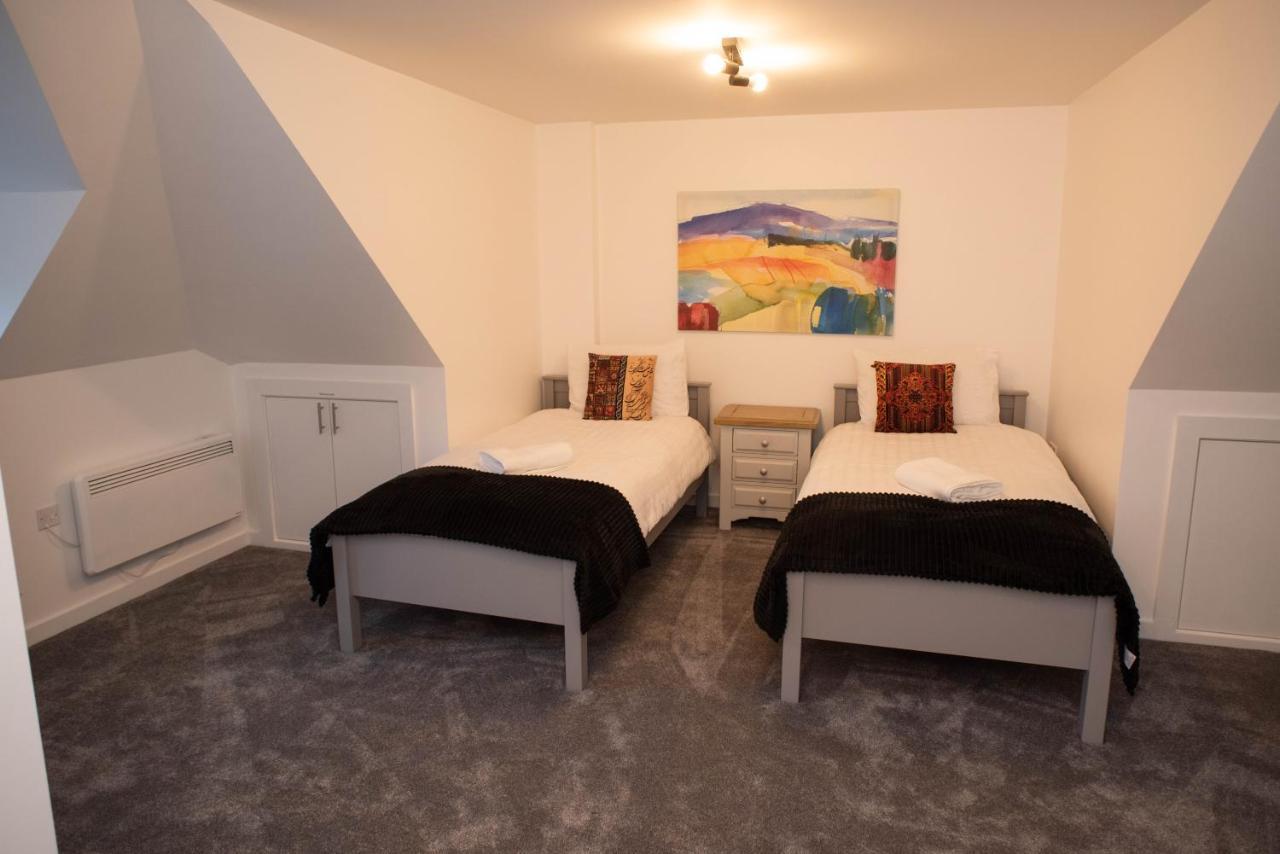 Walnut Flats-F4, 2-Bedroom With Ensuite - Parking, Netflix, Wifi - Close To Oxford, Bicester & Blenheim Palace Kidlington Esterno foto