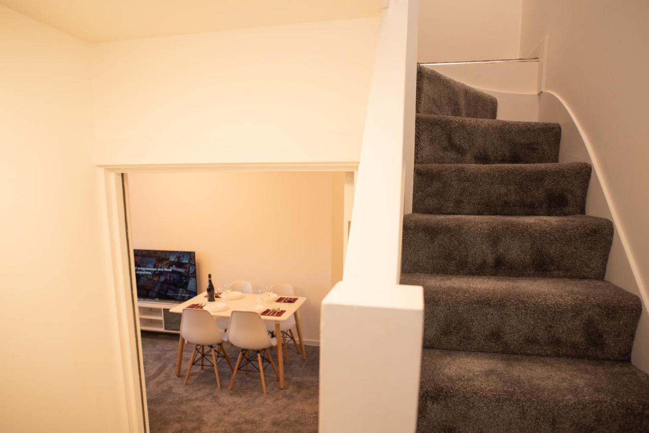 Walnut Flats-F4, 2-Bedroom With Ensuite - Parking, Netflix, Wifi - Close To Oxford, Bicester & Blenheim Palace Kidlington Esterno foto