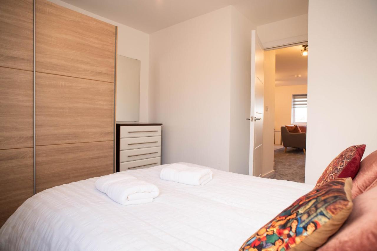 Walnut Flats-F4, 2-Bedroom With Ensuite - Parking, Netflix, Wifi - Close To Oxford, Bicester & Blenheim Palace Kidlington Esterno foto