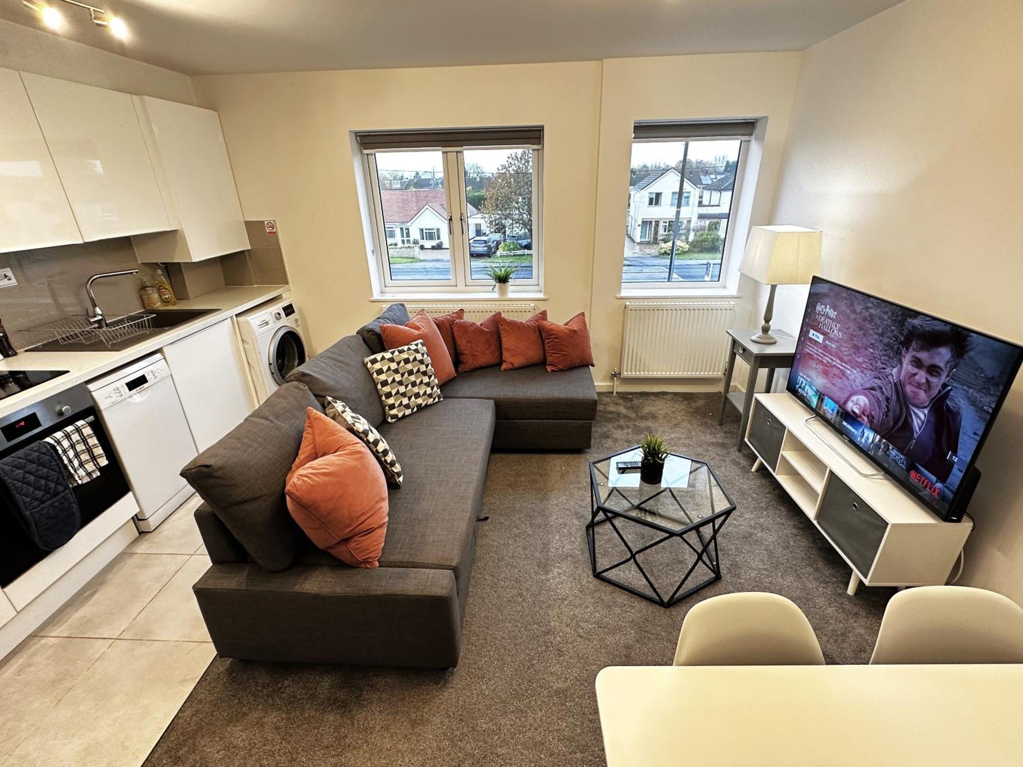Walnut Flats-F4, 2-Bedroom With Ensuite - Parking, Netflix, Wifi - Close To Oxford, Bicester & Blenheim Palace Kidlington Esterno foto